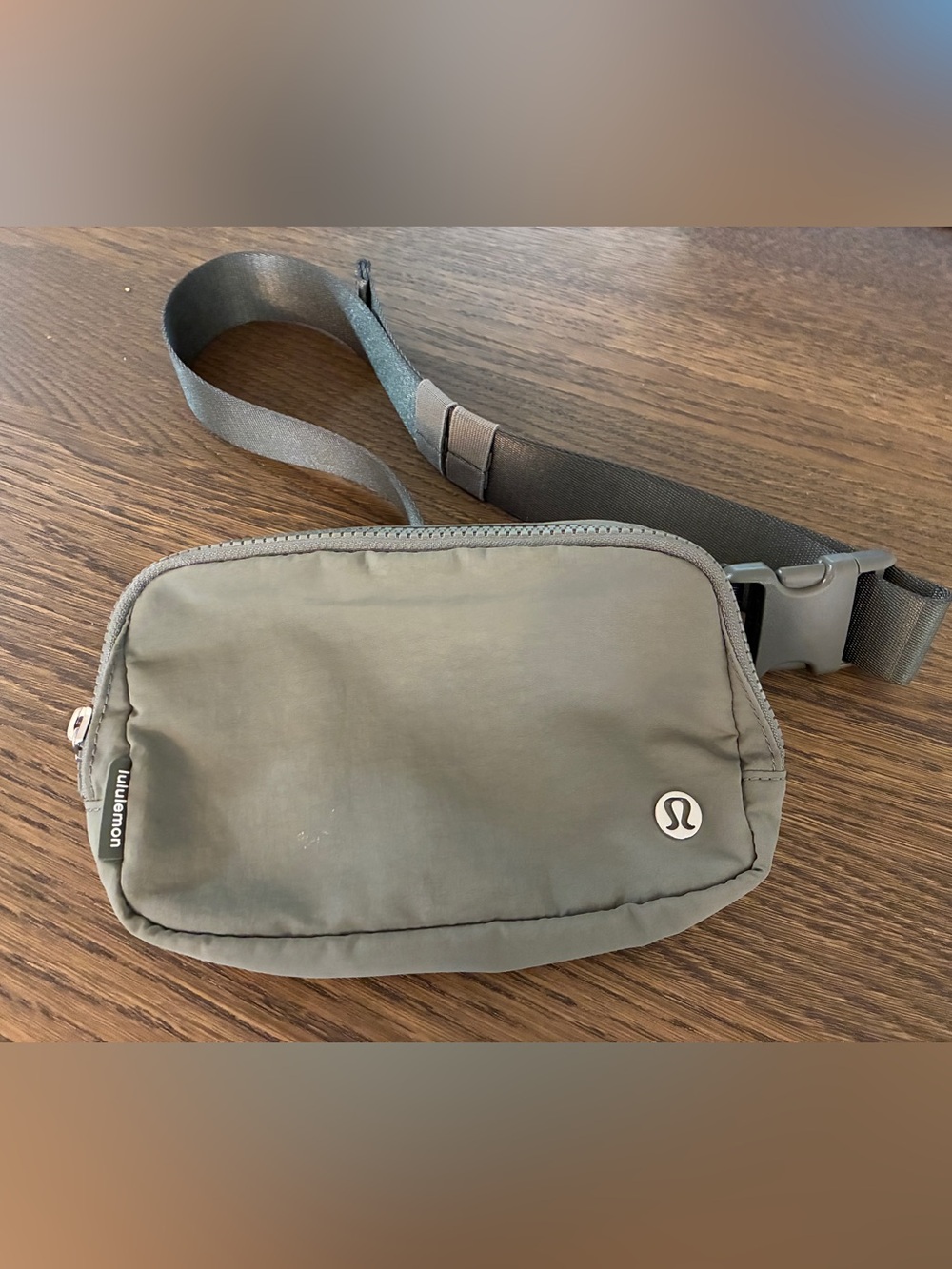 lululemon Everywhere Belt Bag 1L in Olive Green